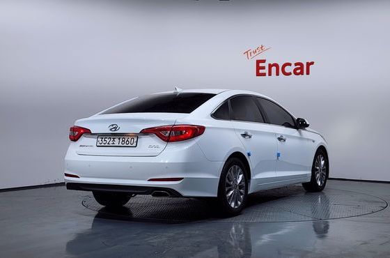 Hyundai Sonata 2.0 Style Special — пробег 116 992 км — фото 2 из 5