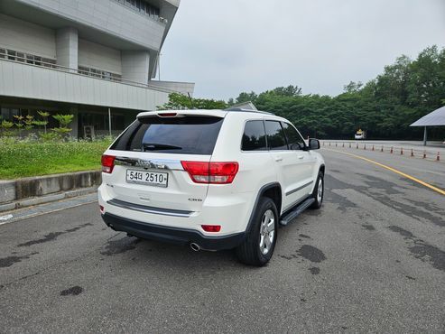 Jeep Cherokee 3.0 Diesel Laredo WK2 — пробег 111 299 км — фото 4 из 5