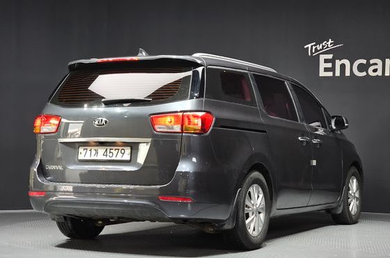Kia Carnival 11-seater Luxury — пробег 86 528 км — фото 2 из 5