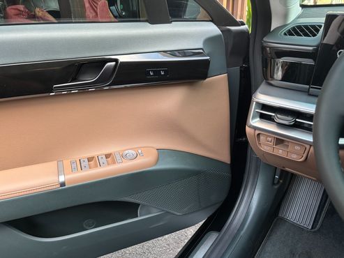Hyundai Grandeur Exclusive — пробег 15 000 км — фото 1 из 5