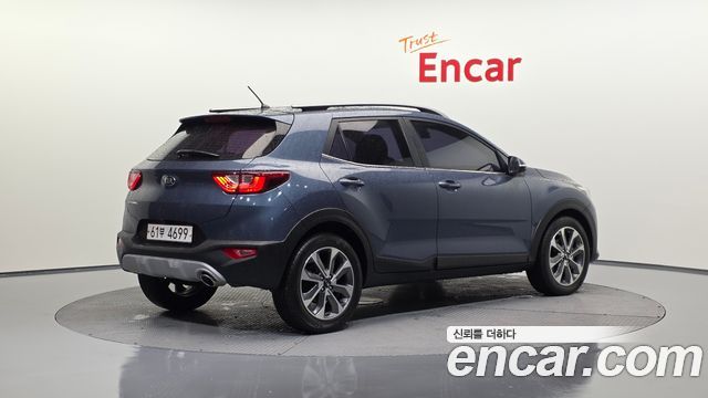 Kia Stonic из Кореи Encar
