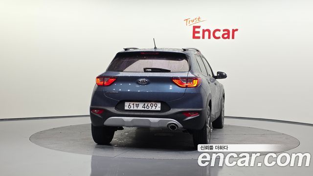 Kia Stonic из Кореи Encar