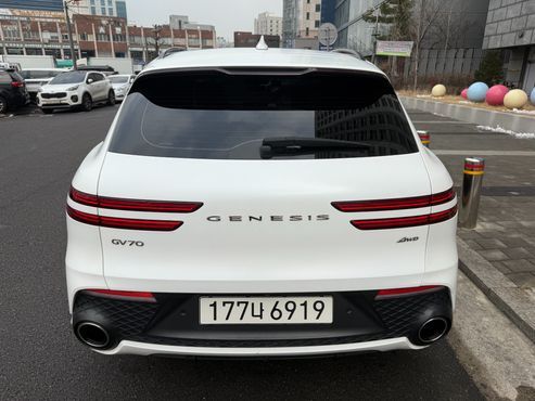 Genesis GV70 2.5T Gasoline AWD — пробег 45 600 км — фото 4 из 5