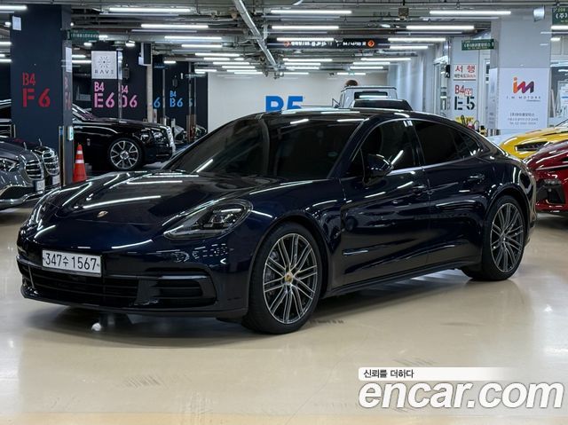 Porsche Panamera 3.0 AWD — пробег 61 926 км — фото 1 из 5