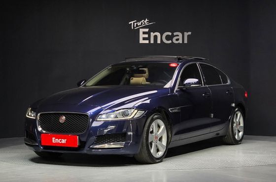 Jaguar XF 20d Prestige AWD — пробег 65 880 км — фото 1 из 5