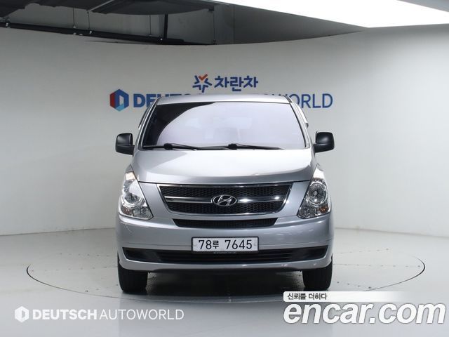 Hyundai Starex 4WD 12-Seater Wagon CVX Deluxe — пробег 169 306 км — фото 3 из 5