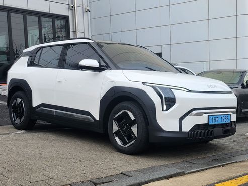 Kia EV3 Long Range 2WD Earth — пробег 700 км — фото 2 из 5