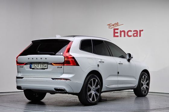 Volvo XC60 B6 Inscirtion — пробег 35 599 км — фото 2 из 5