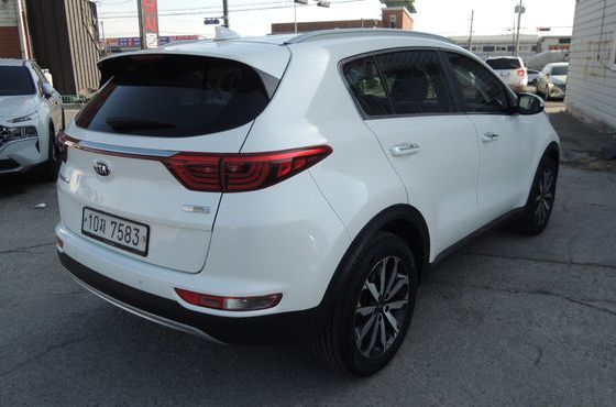 Kia Sportage Diesel 1.7 2wd Noblesse — пробег 205 883 км — фото 4 из 5