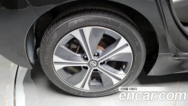 Nissan Leaf EV SL — пробег 167 550 км — фото 5 из 5