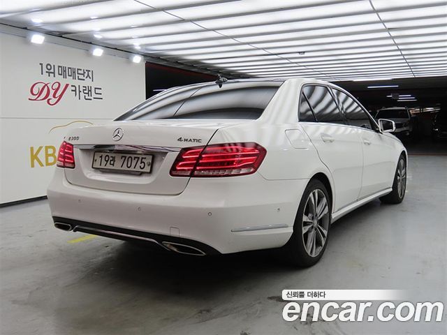 Mercedes-Benz E-Class E300 4MATIC Avantgarde — пробег 147 247 км — фото 4 из 5
