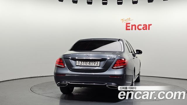 Mercedes-Benz E-Class из Кореи Encar