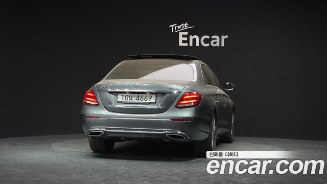 Mercedes-Benz E-Class из Кореи Encar