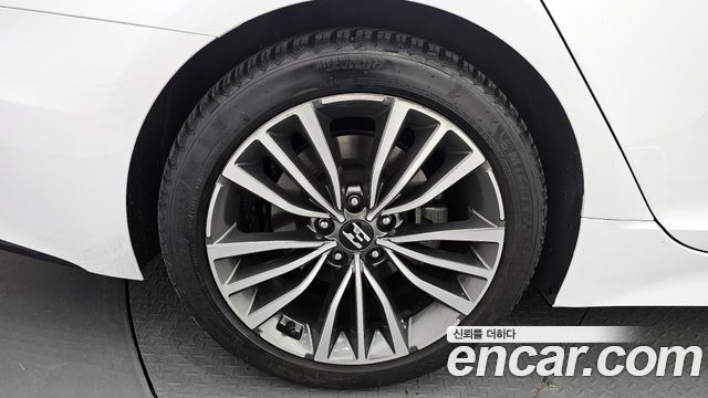 Kia Stinger из Кореи Encar