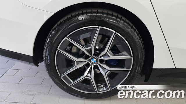 BMW i5 из Кореи Encar