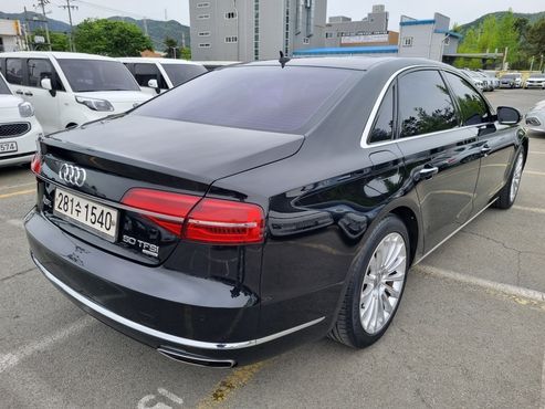 Audi A8 50 TFSI Quattro LWB D4 — пробег 87 525 км — фото 3 из 5