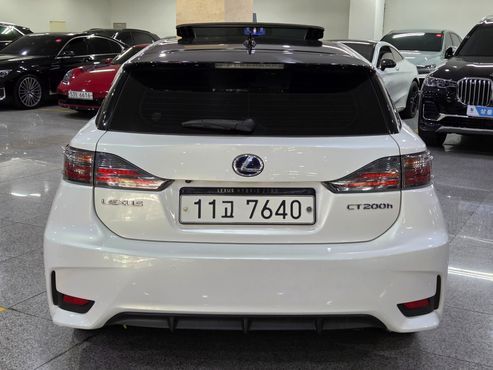 Lexus CT200h 1.8 Supreme ZWA10 — пробег 152 147 км — фото 4 из 5