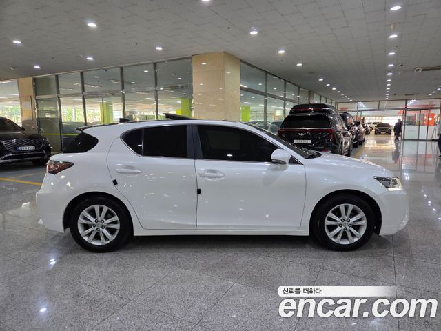 Lexus CT200h из Кореи Encar