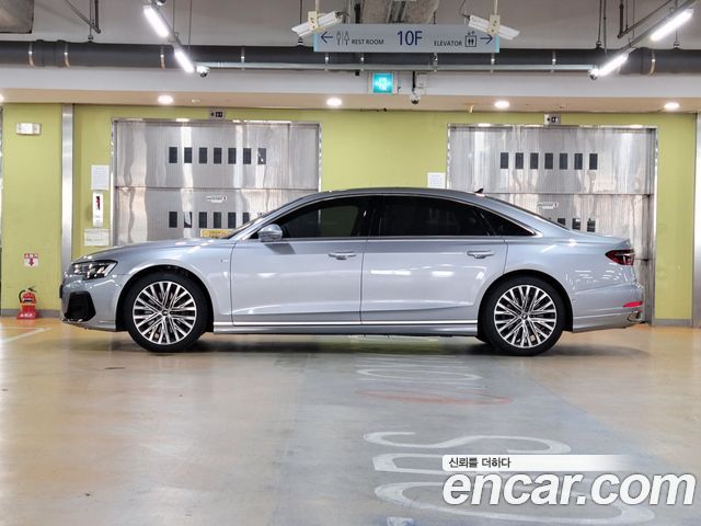 Audi A8 55 TFSI Quattro LWB — пробег 4 100 км — фото 2 из 5
