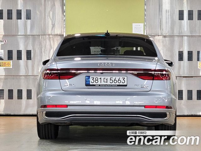 Audi A8 55 TFSI Quattro LWB — пробег 4 100 км — фото 4 из 5