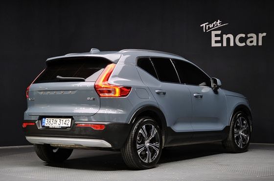 Volvo XC40 B4 Inscription — пробег 46 768 км — фото 2 из 5