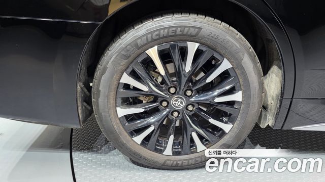 Toyota Alphard 2.5 HEV Executive AWD — пробег 9 325 км — фото 5 из 5