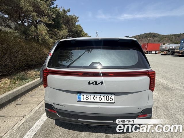Kia Carnival HEV 7-Seater X Line — пробег 13 500 км — фото 4 из 5
