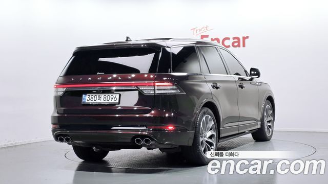 Lincoln Aviator 3.0 PHEV GT AWD — пробег 66 387 км — фото 2 из 5