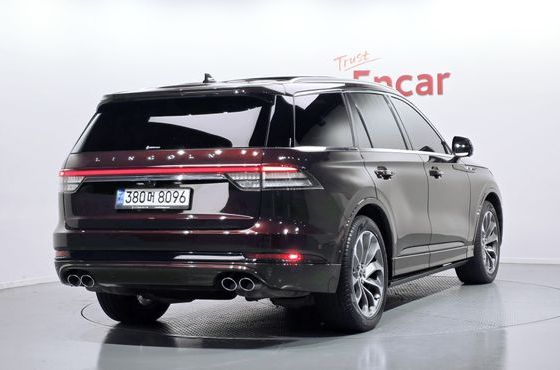Lincoln Aviator 3.0 PHEV GT AWD — пробег 66 387 км — фото 2 из 5