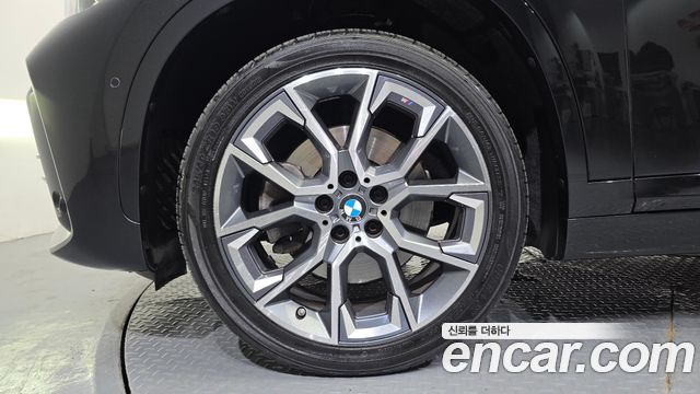 BMW X1 xDrive 20i M Sport — пробег 57 964 км — фото 5 из 5