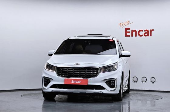 Kia Carnival 9-Seater Noblesse Special — пробег 44 464 км — фото 3 из 5