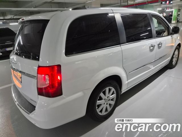 Chrysler Grand Voyager из Кореи Encar