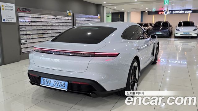 Porsche Taycan из Кореи Encar