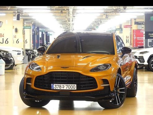 Astonmartin DBX 4.0 V8 707 — пробег 4 900 км — фото 1 из 5