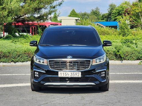 Kia Carnival 9-Seater Noblesse Special — пробег 187 300 км — фото 1 из 5