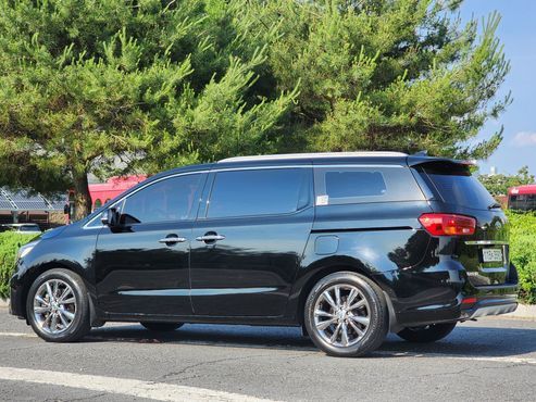 Kia Carnival 9-Seater Noblesse Special — пробег 187 300 км — фото 5 из 5