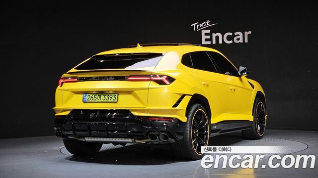Lamborghini Urus 4.0 V8 S — пробег 7 875 км — фото 2 из 5
