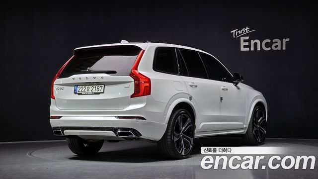 Volvo XC90 T8 R-Design Hybrid — пробег 37 587 км — фото 2 из 5