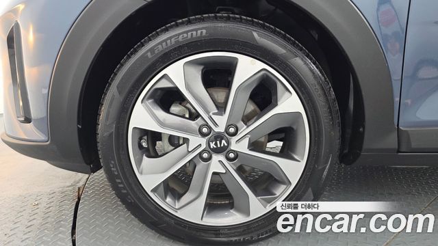 Kia Stonic из Кореи Encar