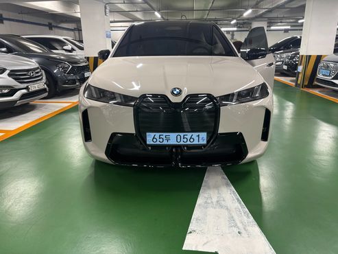 BMW iX xDrive M70 — пробег 150 км — фото 3 из 5