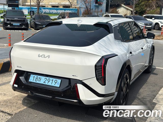 Kia EV4 Long Range 2WD GT LIne — пробег 826 км — фото 5 из 5