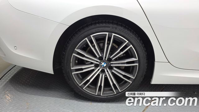 BMW 3-Series из Кореи Encar