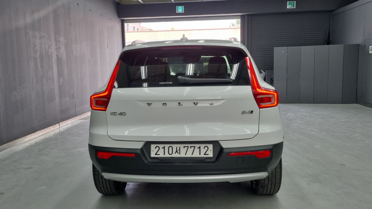 Volvo XC40 из Кореи Encar