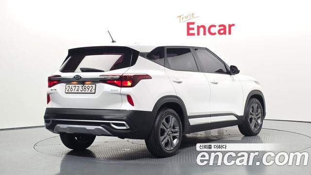 Kia Seltos из Кореи Encar