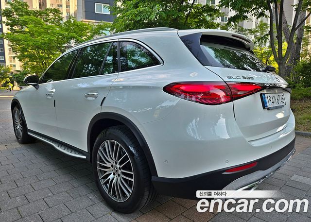 Mercedes-Benz GLC-Class GLC 300 4MATIC Avantgarde — пробег 7 606 км — фото 4 из 5