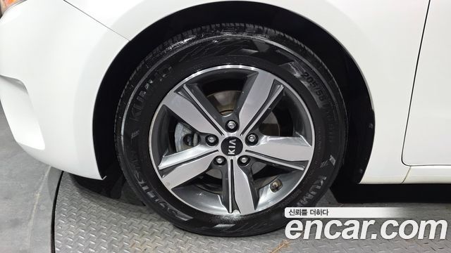 Kia K3 из Кореи Encar