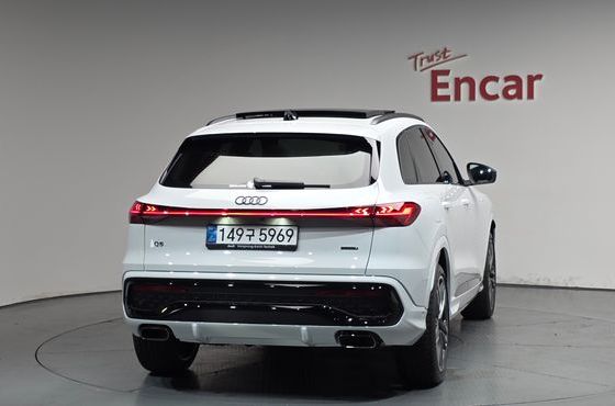 Audi Q5 45 TFSI Quattro S Line Black Ediiton — пробег 533 км — фото 4 из 5