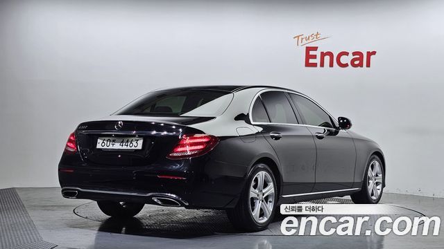 Mercedes-Benz E-Class из Кореи Encar