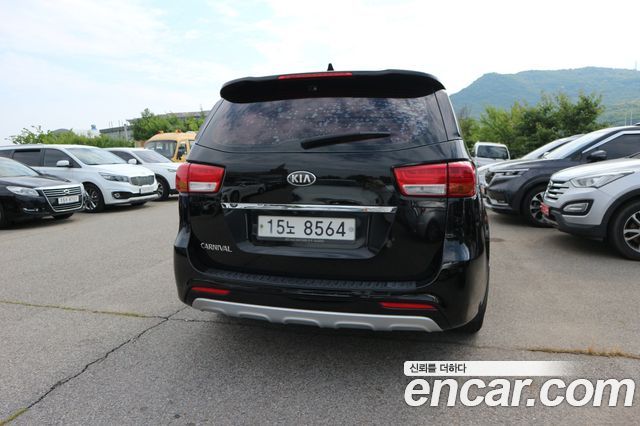 Kia Carnival из Кореи Encar