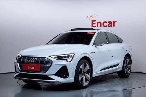 Audi e-tron 55 Quattro Sportback — пробег 151 664 км — фото 1 из 5